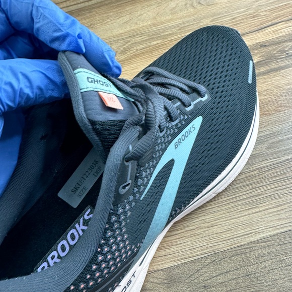 Brooks Ghost 14 Women Sz 11B  Running Shoes Black Peach Athletic Sneakers Gym - Picture 15 of 16